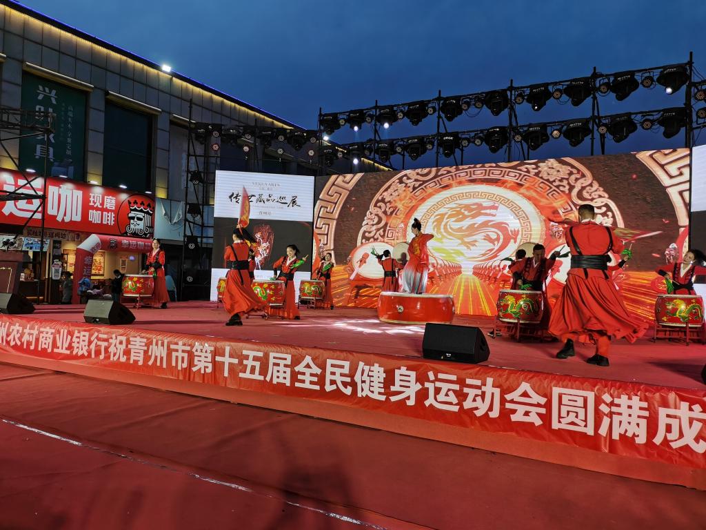 广场舞.jpg 广场舞.jpg