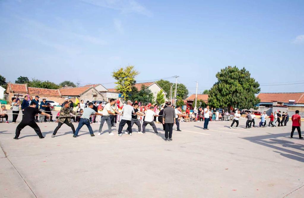 高柳赵家拔河赛 (3).jpg 高柳赵家拔河赛 (3).jpg