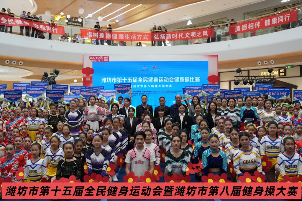 合影(1).jpg 合影(1).jpg