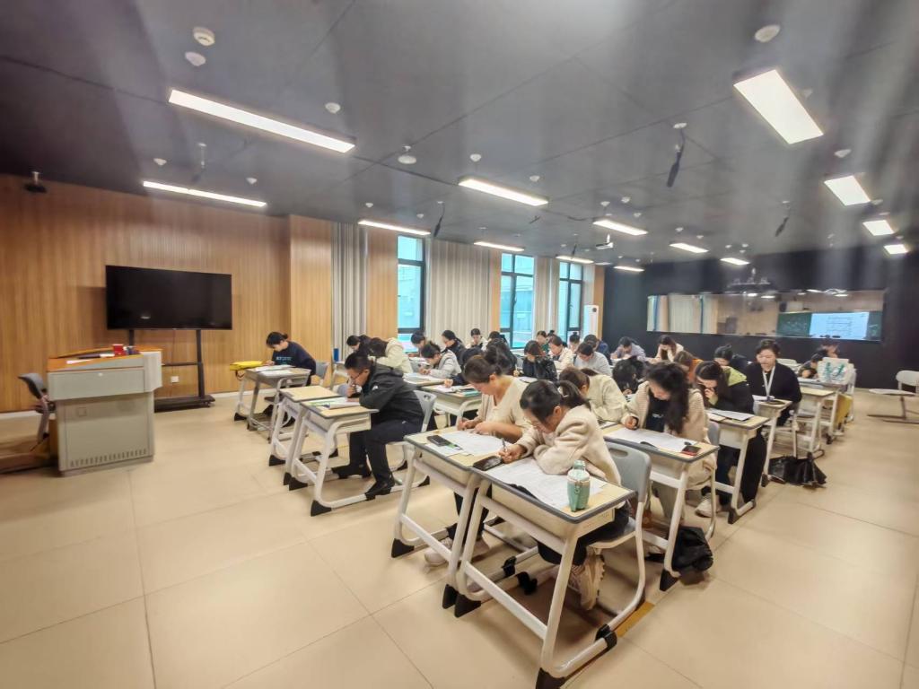 微信图片_20251018135709_39_175.jpg 微信图片_20251018135709_39_175.jpg