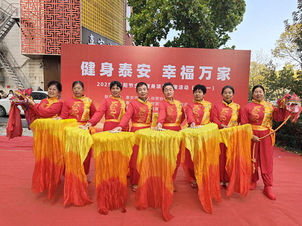 合影3_副本.jpg 合影3_副本.jpg